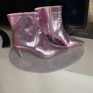 Brand new Schutz Bette bootie. Metallic pink leather. Size 6.